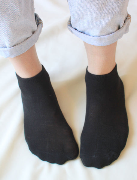 So Basic Socks | Black on foot